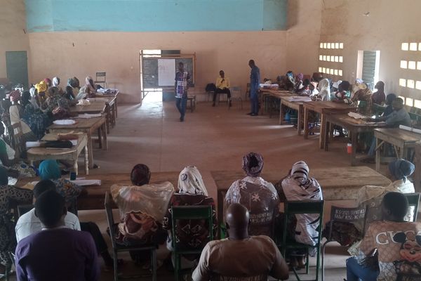 Connecting with the youth of Guinagorou for meditation and sensitization on home cleansing