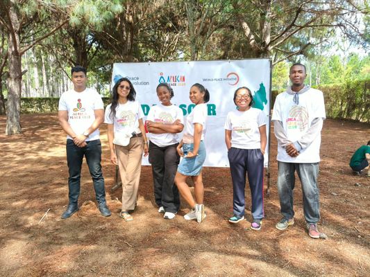 Outing with the new prospective members of the Antsirabe Peace Club. 